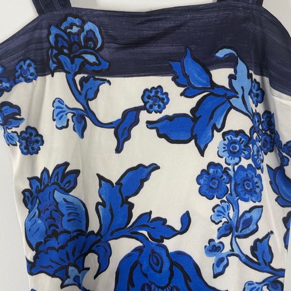 NWT Rachel Zoe Blue and White Floral Top - Picture 2 of 5